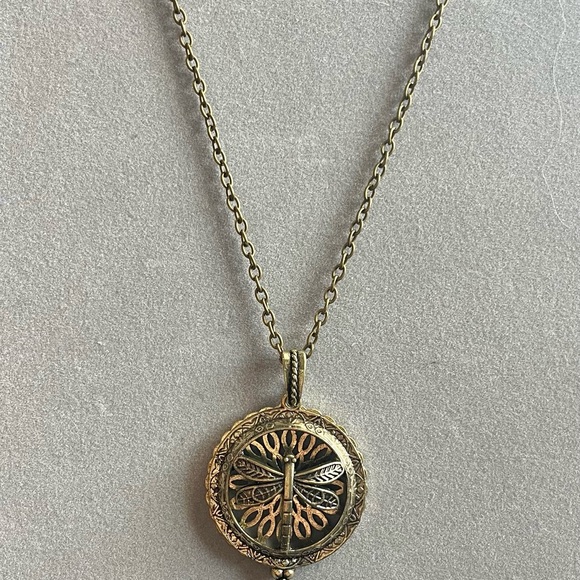 Dragon Fly Aromatherpy Necklace. - Picture 2 of 2